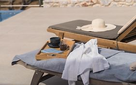 Oinolithos Luxury Villas